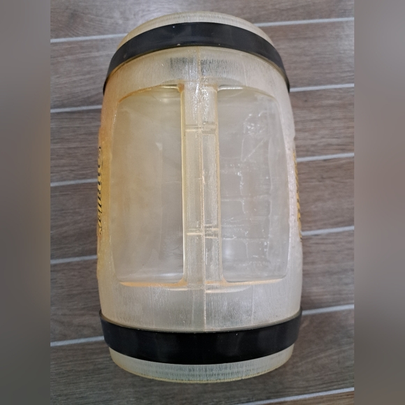 Miller Genuine Draft MGD 64oz Mini Beer Keg Barrel Man Cave Tavern Bar w/Tap - Picture 7 of 10